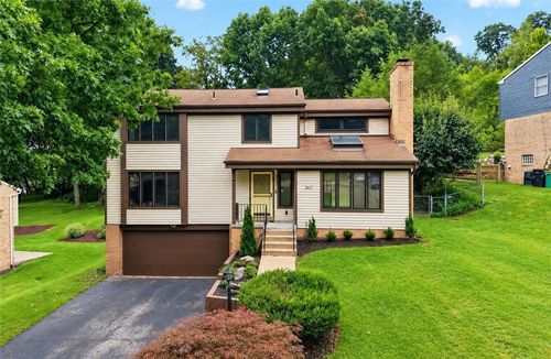 267 Kinvara Dr, Pittsburgh, PA, 15237-3950 | Card Image