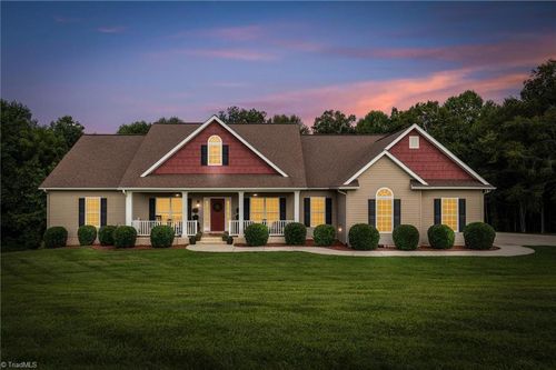 518 Red Brush Rd, Mount Airy, NC, 27030-8633 | Card Image