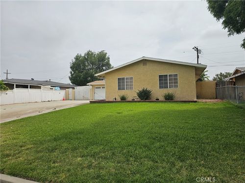 4090 Estrada Dr, Jurupa Valley, CA, 92509-5736 | Card Image