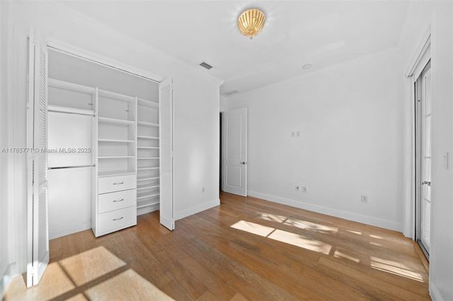 B - 464 Fernwood Rd, Townhouse with 3 bedrooms, 3 bathrooms and null parking in Key Biscayne FL | Image 27