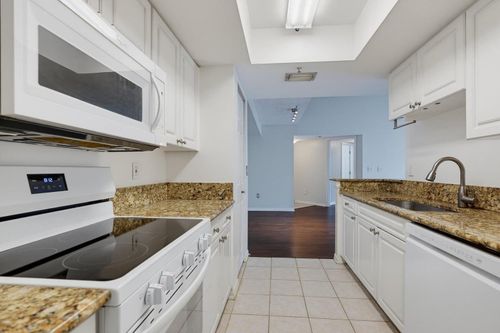 417-400 Crestwood Ct N, Royal Palm Beach, FL, 33411-4792 | Card Image