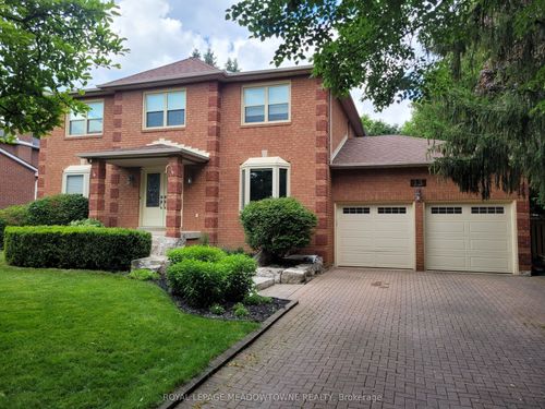 13 Mckee Dr S, Caledon East, ON, L7C1G8 | Card Image