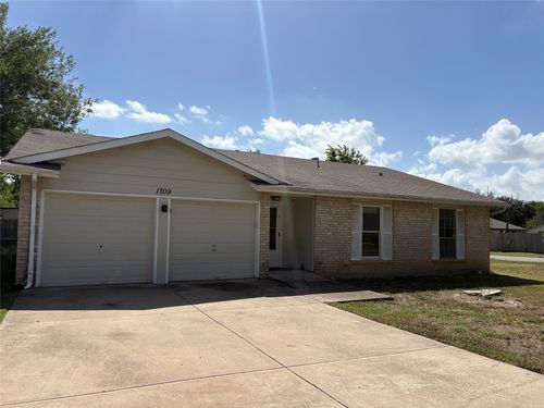 1709 W Mesa Park Dr, Round Rock, TX, 78664-3158 | Card Image