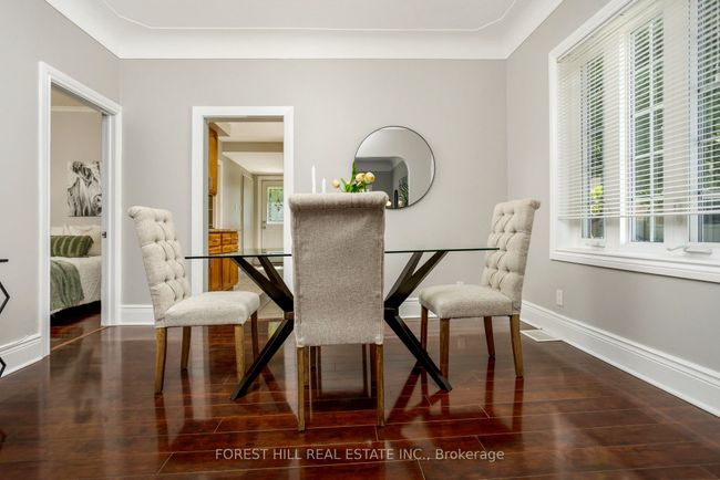 224 Brucedale Ave E, Home with 4 bedrooms, 2 bathrooms and 3 parking in Hamilton ON | Image 8