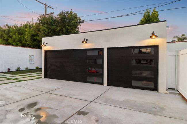 3 CAR GARAGE | Image 45