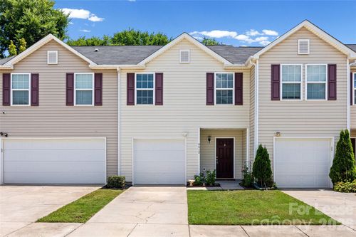 9612 Brackenview Ct, Charlotte, NC, 28214-3202 | Card Image