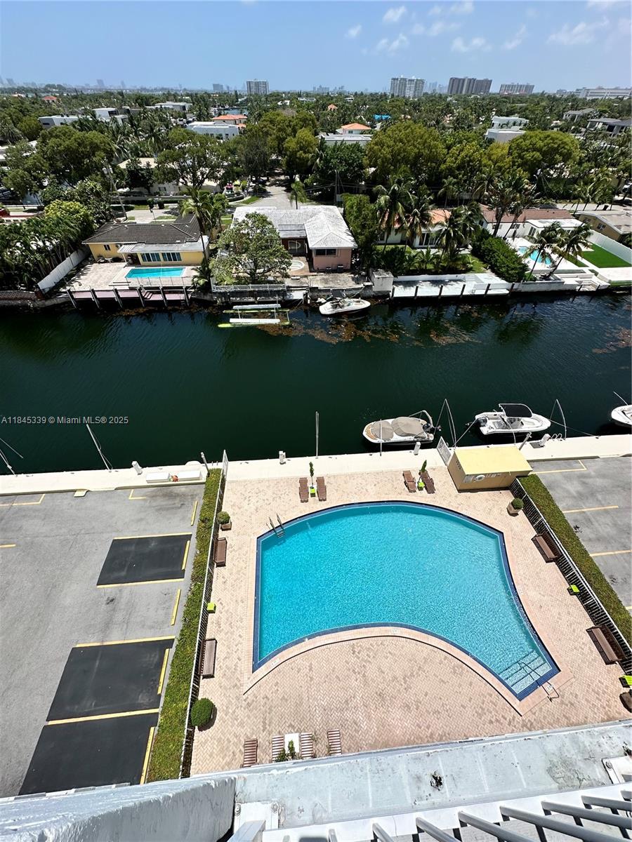 Residential in North Miami