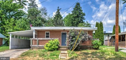 2218 Harlacker Ln, DOVER, PA, 17315-4606 | Card Image