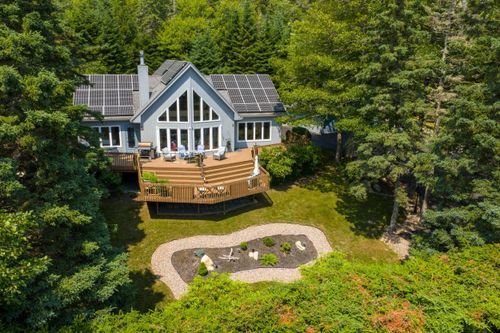 3 Island View Dr, Boutiliers Point, NS, B3Z1S5 | Card Image