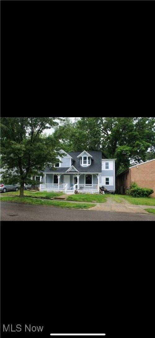 525 Crosby St, Akron, OH, 44302-1548 | Card Image