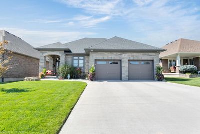 41 Mcguire Cres, House other with 3 bedrooms, 3 bathrooms and 6 parking in Tillsonburg ON | Image 1