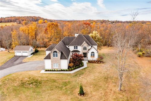 31 Reggies Way, Lagrangeville, NY, 12540-5966 | Card Image