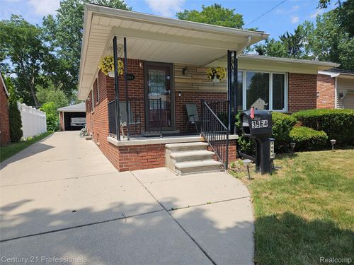 3964 Grindley Park St, Dearborn Heights, MI, 48125-2220 | Card Image