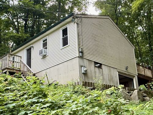 21 Pigeon Swamp Rd, Lebanon, CT, 06249-1331 | Card Image