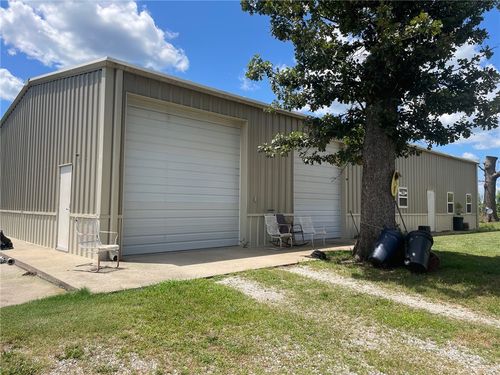 1450 Highway 62 W, Berryville, AR, 72616-8940 | Card Image