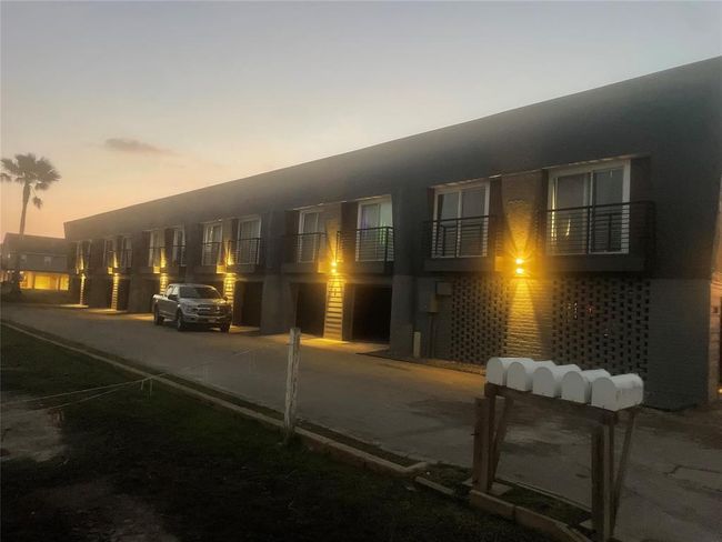 APT-14 - 709 Gale St, Townhouse with 2 bedrooms, 1 bathrooms and 1 parking in Seabrook TX | Image 16