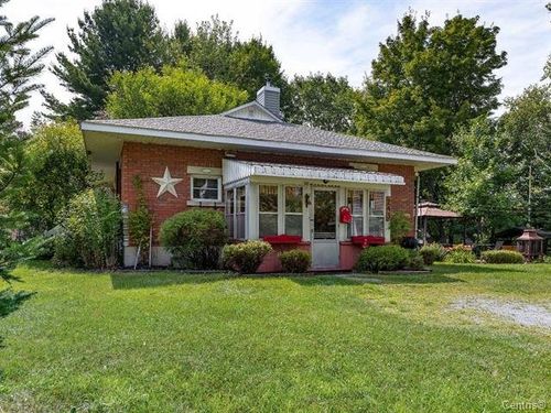 {{alt}} | Card Image