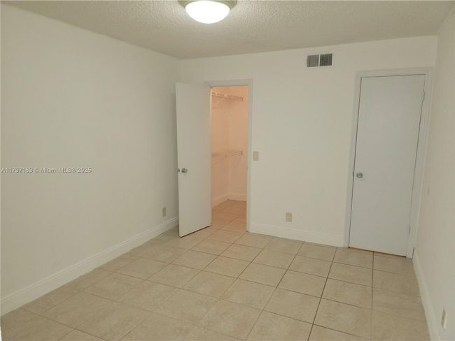 APT-9107 - 2900 S University Dr, Condo with 1 bedrooms, 1 bathrooms and null parking in Davie FL | Image 12