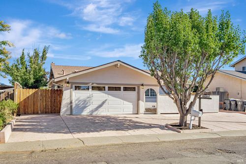 914 Francisco Dr, Suisun City, CA, 94585-2707 | Card Image