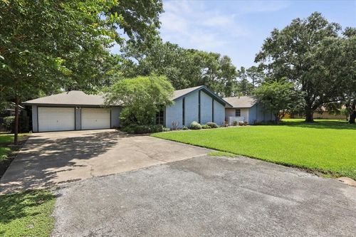 3010 Kelly St, West Orange, TX, 77630-7150 | Card Image