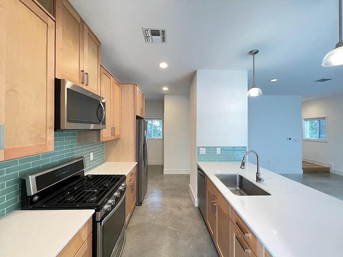 Residential Lease in Austin 2