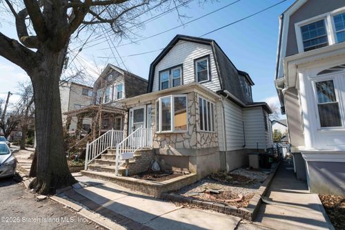 84 Sheridan Ave, Staten Island, NY, 10305-1521 | Card Image