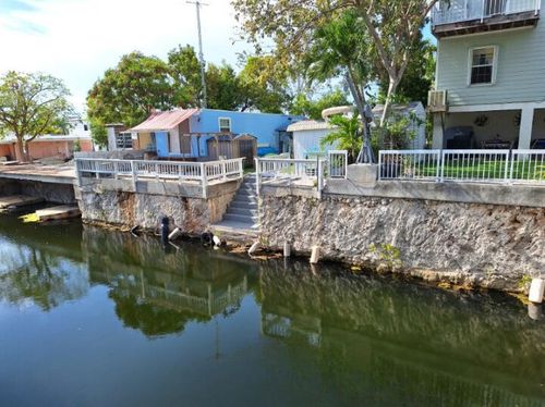 108 W Avenue A, Key Largo, FL, 33037-2647 | Card Image