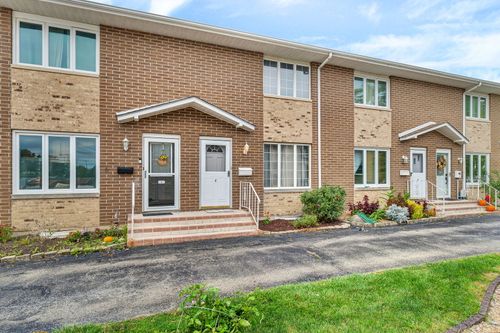 613 E 3rd St, Lockport, IL, 60441-3178 | Card Image