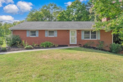 160 Stayman Rd, Roanoke, VA, 24019-8332 | Card Image