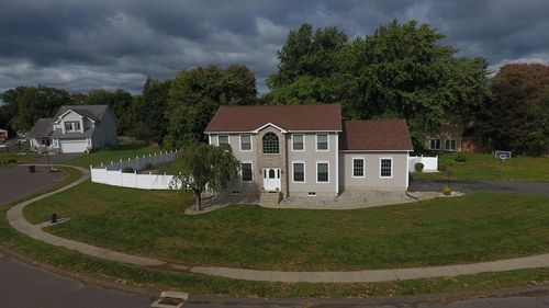 18 Wildflower Ln, Agawam, MA, 01001-1911 | Card Image