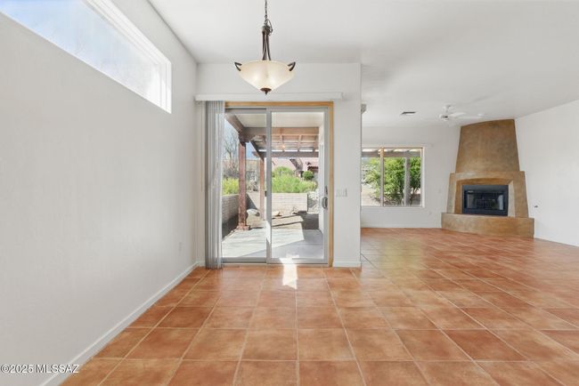 Dining Area | Image 12
