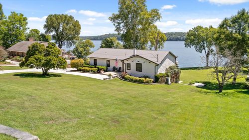 2166 S Shore Acres Rd, Soddy Daisy, TN, 37379-8142 | Card Image