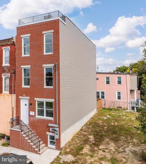 737 N 42nd St, Philadelphia, PA, 19104-1456 | Card Image