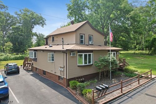233 Beck Ave, Somerset, NJ, 08873-1097 | Card Image