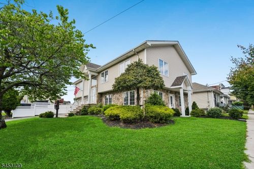 88 Avenue A, Lodi, NJ, 07644-1802 | Card Image