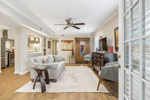 6f-5025 Hillsboro Pike, Nashville, TN, 37215-3771 | Card Image