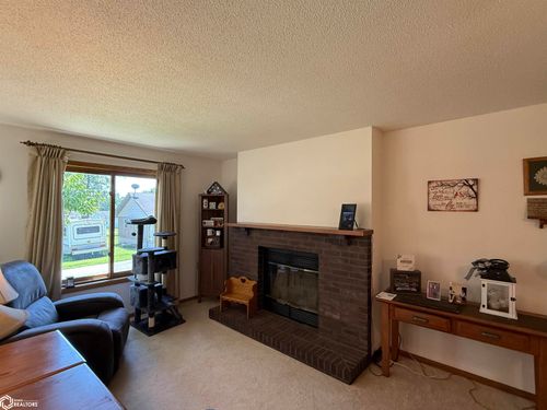 706 Maple Pl, Thornton, IA, 50479-6042 | Card Image