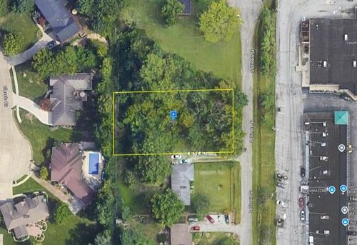 8900 Illinois St, Indianapolis, IN, 46217-5013 | Card Image