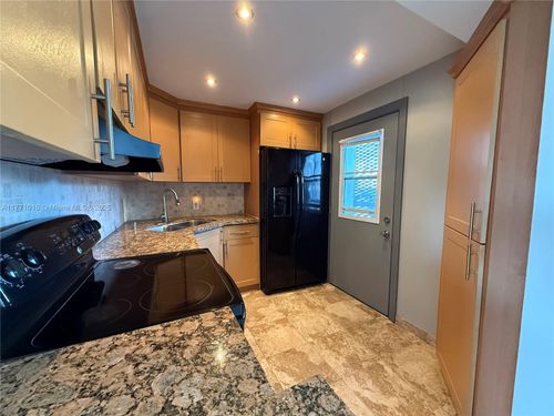 apt-601-3401 N Country Club Dr, Aventura, FL, 33180-1726 | Card Image