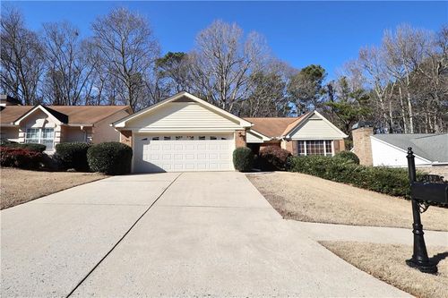 150 Stratford Way, Fayetteville, GA, 30214-7300 | Card Image