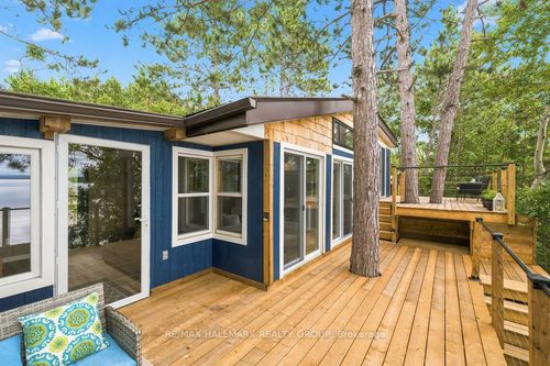 555 Island View Dr, Golden Lake, ON, K0J1X0 | Card Image