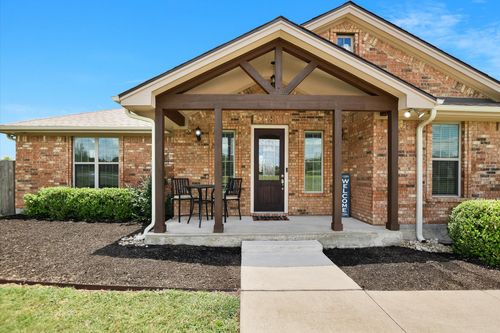 212 Christine Ln, Liberty Hill, TX, 78642-4609 | Card Image