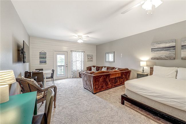 UNIT-213 - 2212 State Highway 361, Townhouse with 4 bedrooms, 4 bathrooms and 2 parking in Port Aransas TX | Image 10