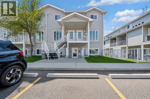 183 Northlands Pt Ne, Medicine Hat, AB, T1C0C4 | Card Image