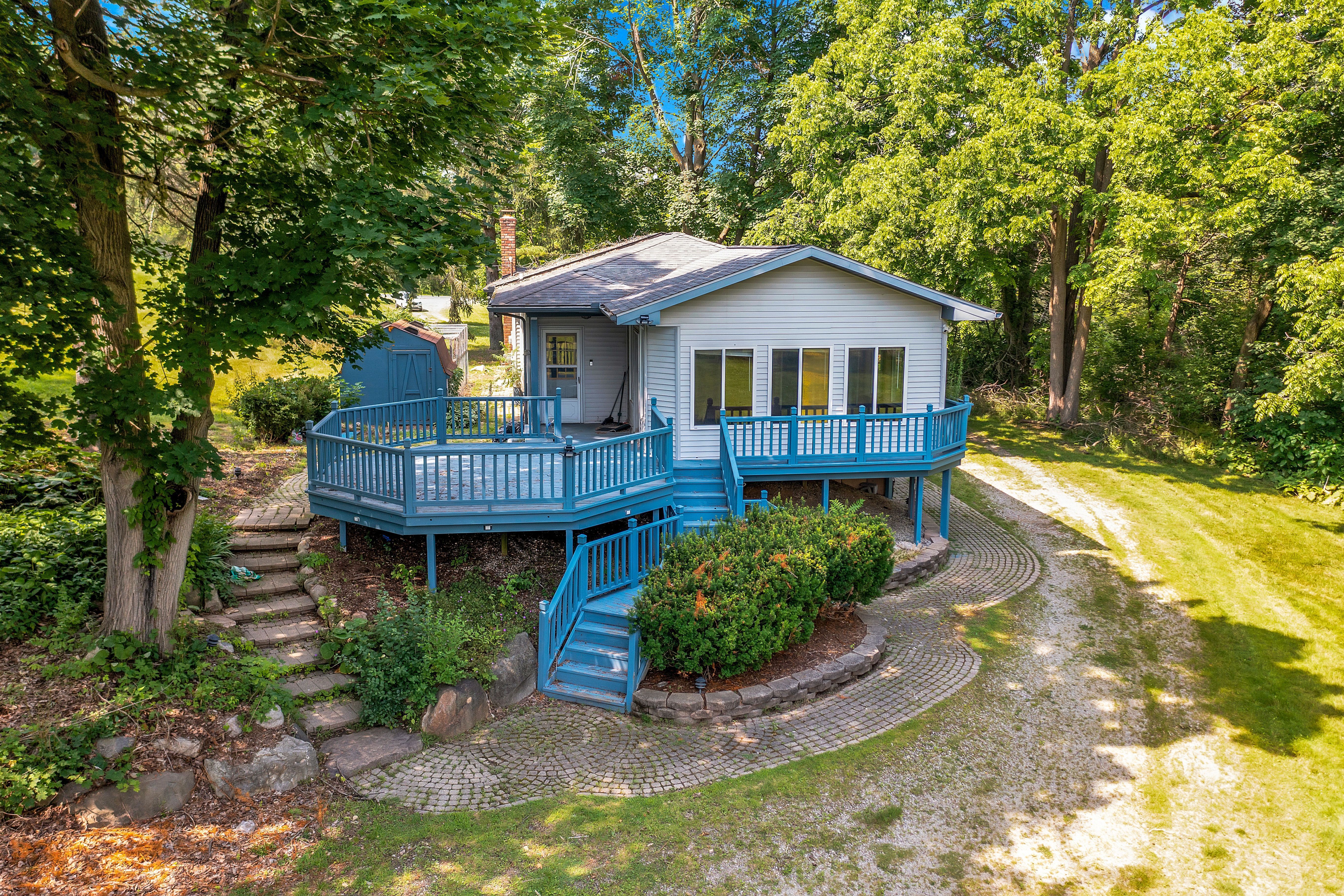 6 Mile Rd, Northville, MI 48168