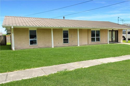220 Glenwood Dr, Houma, LA, 70363-5920 | Card Image
