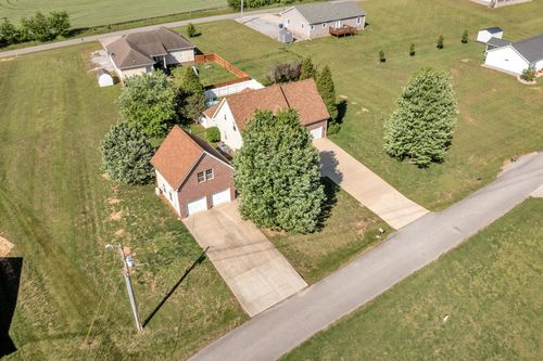 134 Marcal Dr, Cadiz, KY, 42211-6766 | Card Image