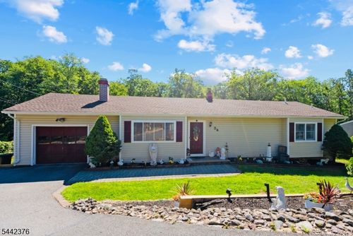 54 Navajo Trl, West Milford, NJ, 07480-3610 | Card Image