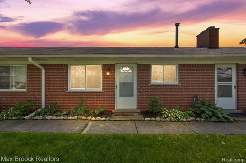 unit-1-3905 Devon Road, Royal Oak, MI, 48073 | Card Image