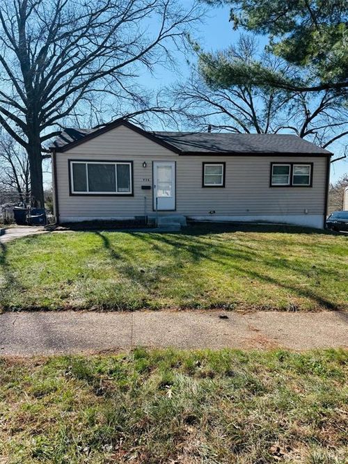 936 Highmont Dr, Saint Louis, MO, 63135-2861 | Card Image